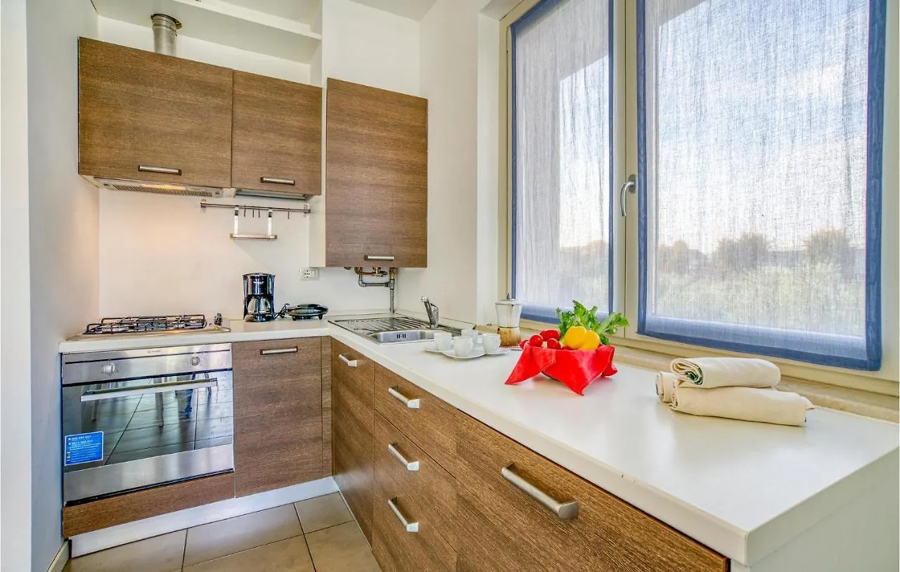 2 Bedroom Lovely Apartment In Puegnago Sul Garda Raffa 0*,  Italy